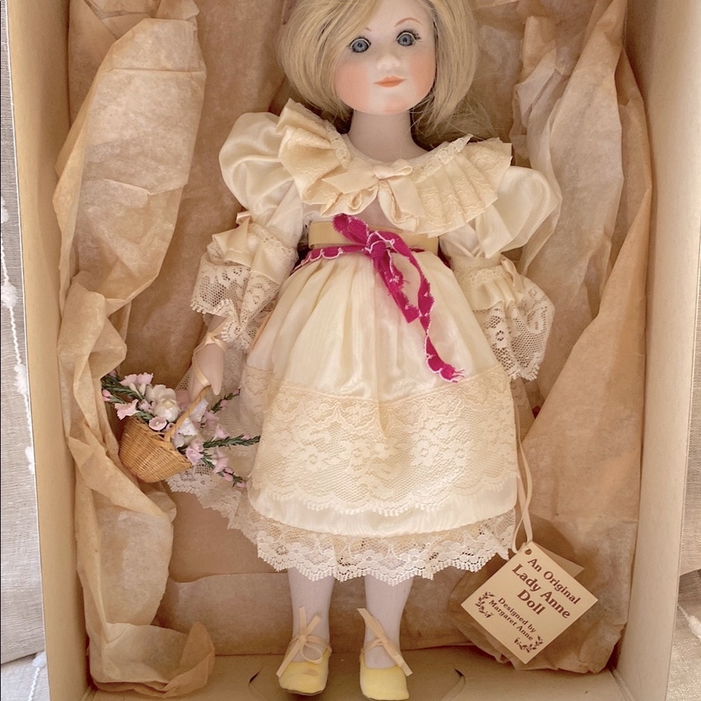 Lady Diana’s Flower Girl 1981 Royal Wedding Ltd Edition #260 Lady Anne Doll - Picture 1 of 5